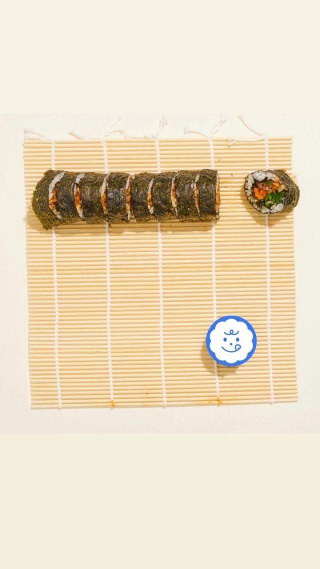 In Korean, “Mari” (말이) specifically refers to something that is rolled or wrapped, particularly in the context of food. It is often used to describe dishes where ingredients are rolled together, such as Kimbap (김밥), which consists of rice and various fillings rolled in seaweed. The term “Mari” emphasizes the rolled or wrapped nature of the dish.

Vancouver food, Korean Food Vancouver, Gimbap, Vancouver Eats, Korean Bunsik, Snacks, Vancouver takeout, Korean Snacks, Korean Street food, Korean takeaway, Vancouver snacks